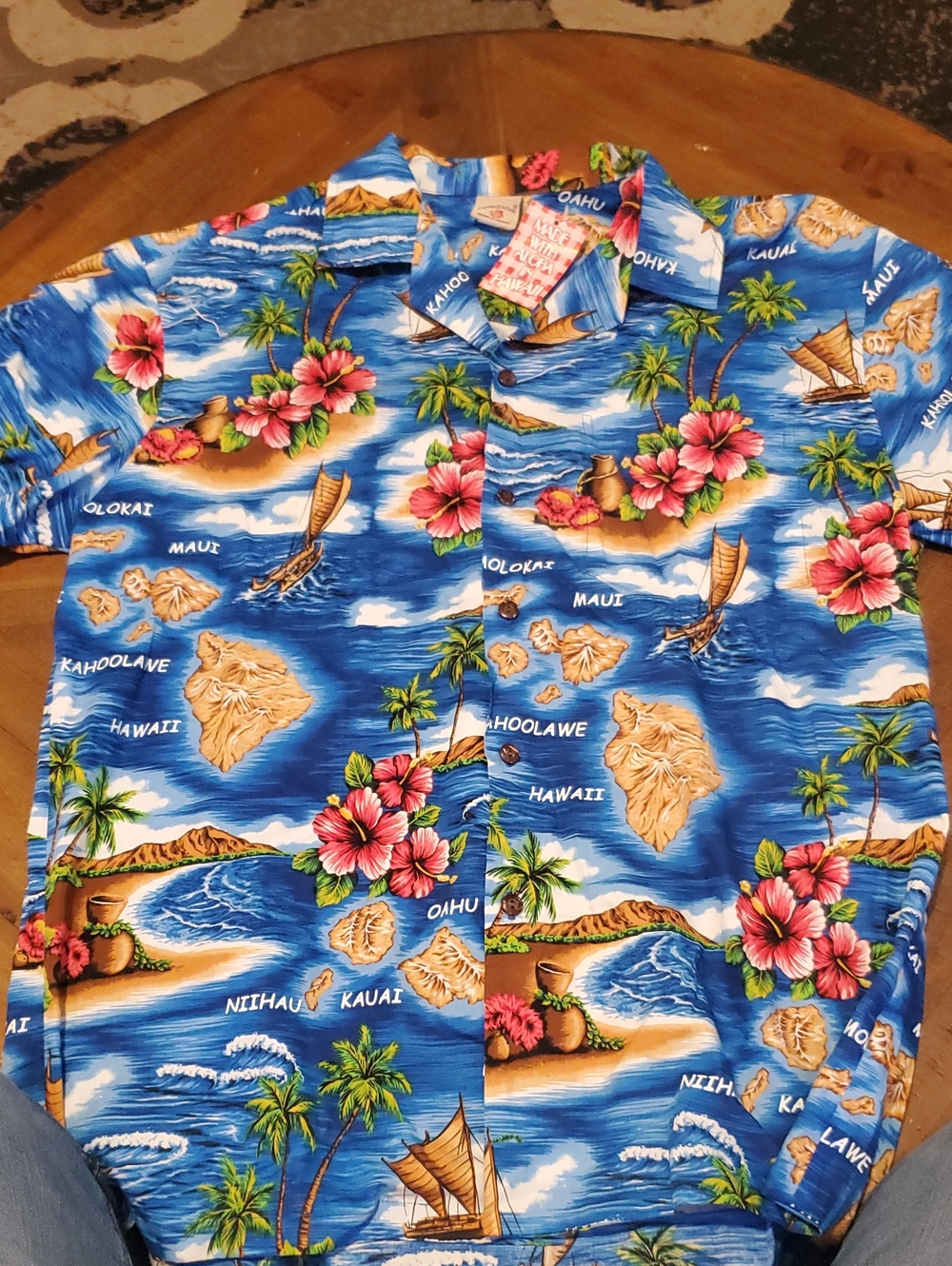 Men's Blue Hawaiian Floral Short-Sleeve Button-Down Shirt
